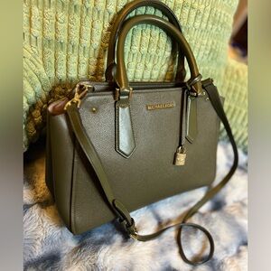 Michael Kors Hayes olive green leather satchel (Retail $350)